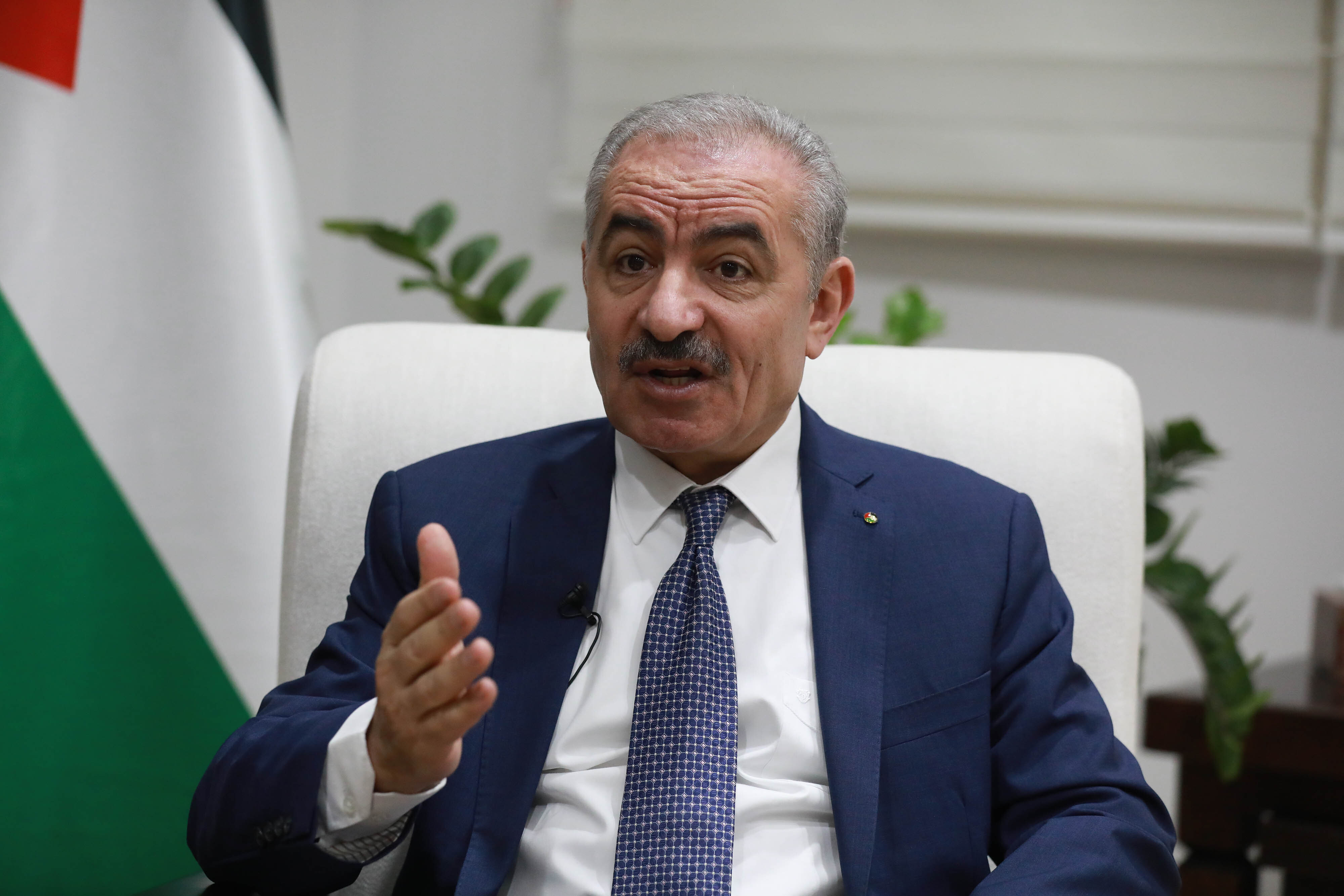 رئيس الحكومة الفلسطينية محمد أشتية