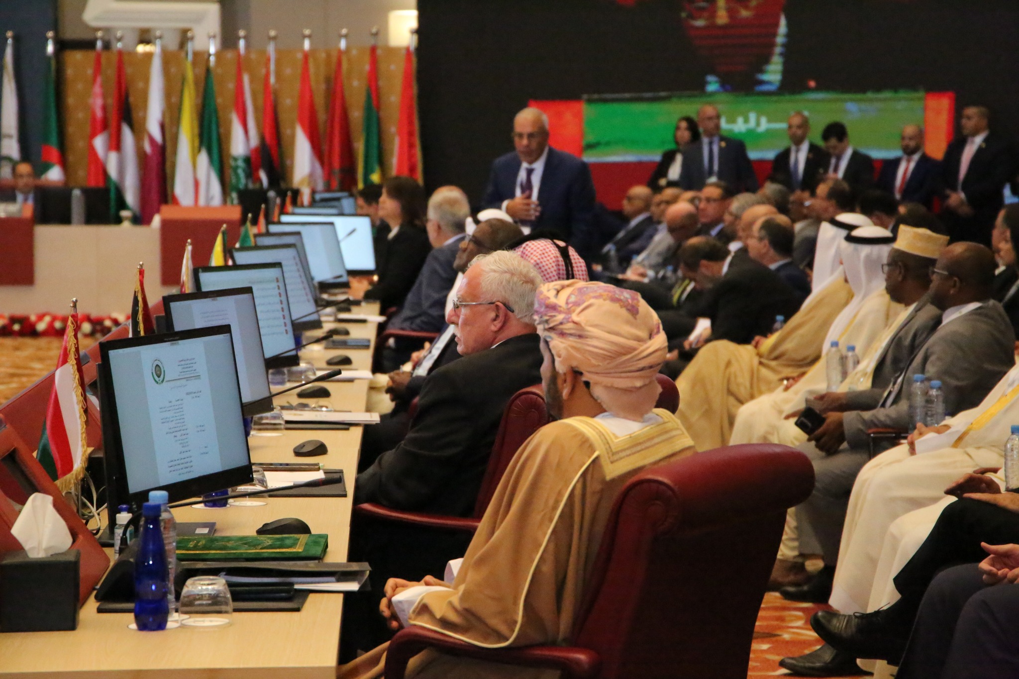 القمة العربية في الجزائر