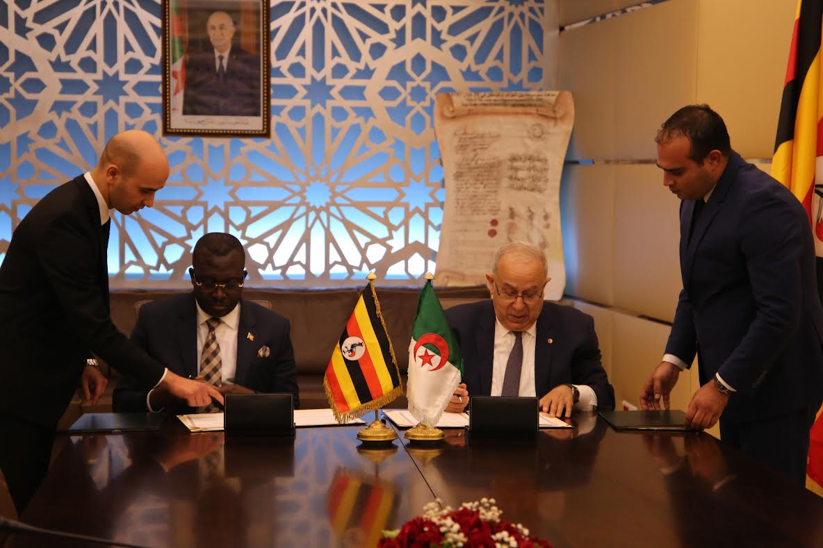 الجزائر-أوغندا