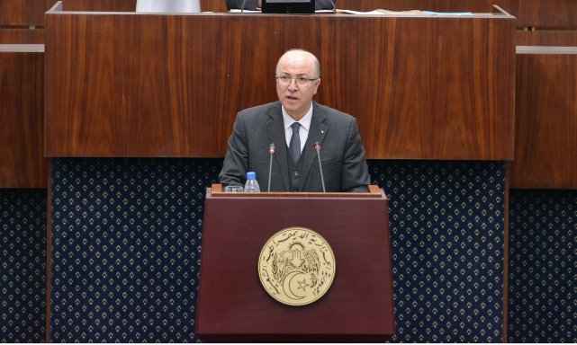 مكافحة البيروقراطية والفساد: وضع منصة رقمية تتيح للمواطنين تتبع دراسة تظلماتهم