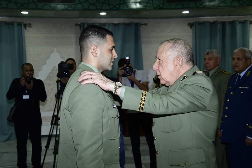 وزارة الدفاع الوطني-تقليد الرتب