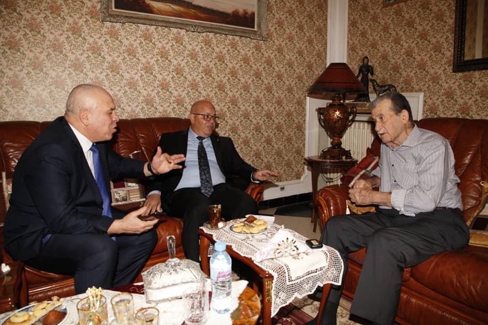 وزير ا المجاهدين والعمل