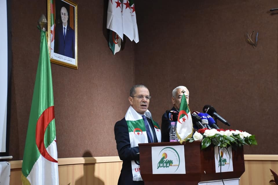 وزير الفلاحة عبد الحفيظ هني