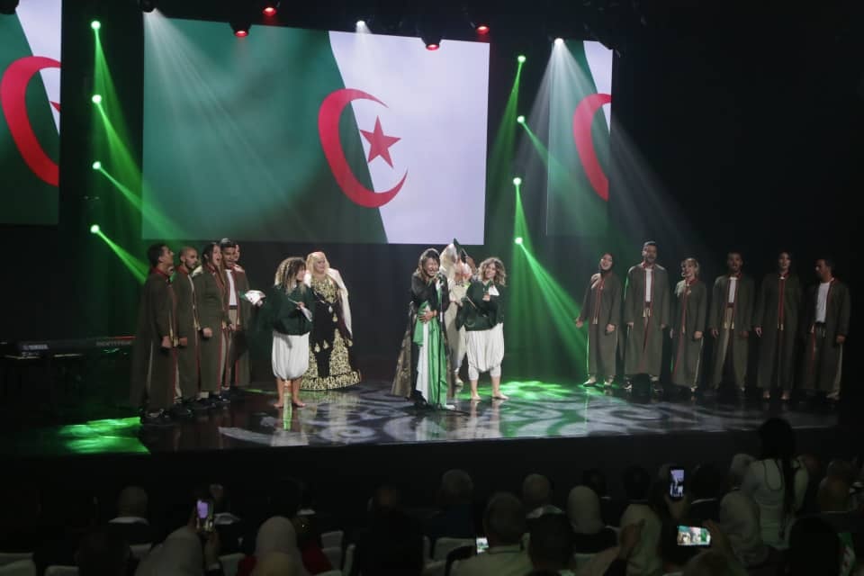 أوبيرات "تحيا الجزائر"