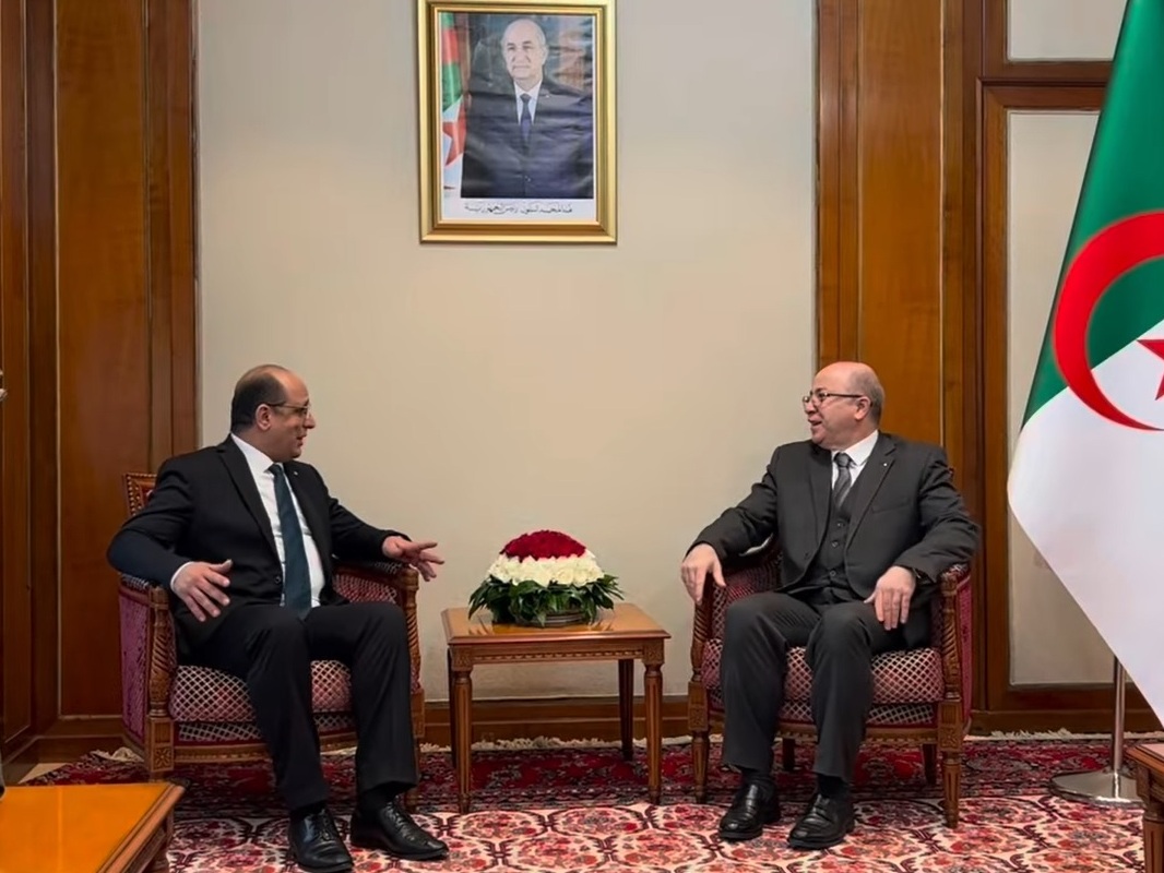 الوزير الأول ايمن بن عبدالرحمان