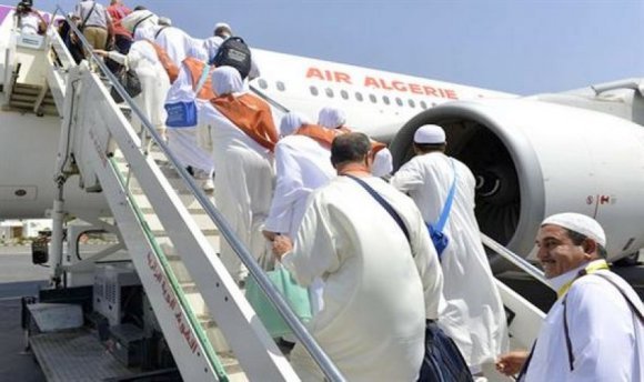 وزارة النقل تعتزم توسيع رحلات الحج والعمرة الى مطارات أخرى
