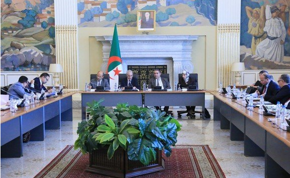 لجنة الشؤون الاقتصادية و المالية بمجلس الأمة