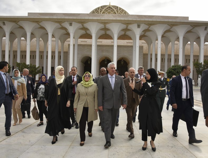 Miguel Diaz-Canel à la Grande mosquée d'Alger