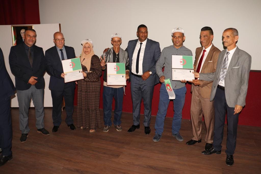 توزيع سكنات بمستغانم