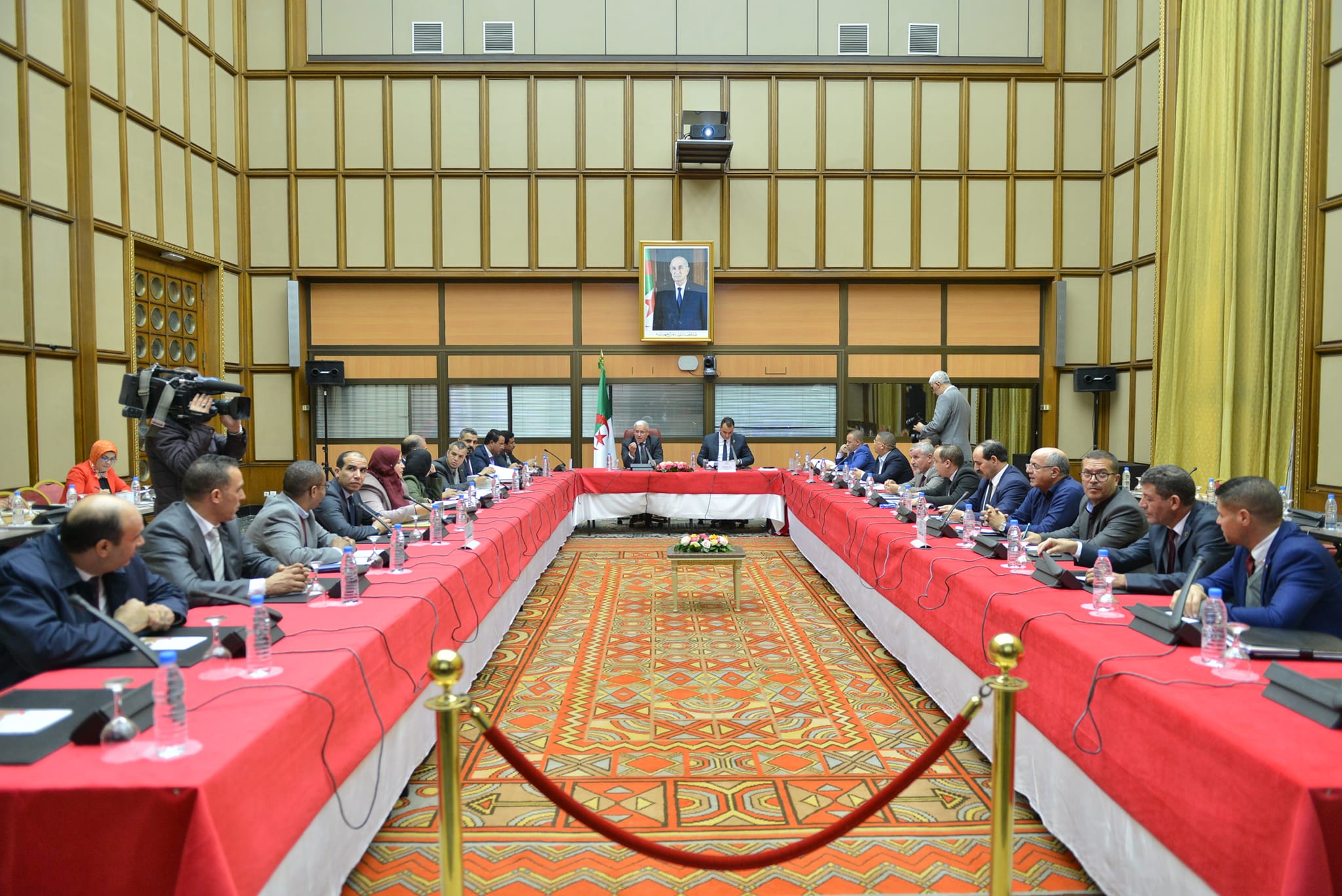 تقديم عرض حول البعثات الاستعلامية الى ولايات أدرار وعين صالح وبرج باجي مختار