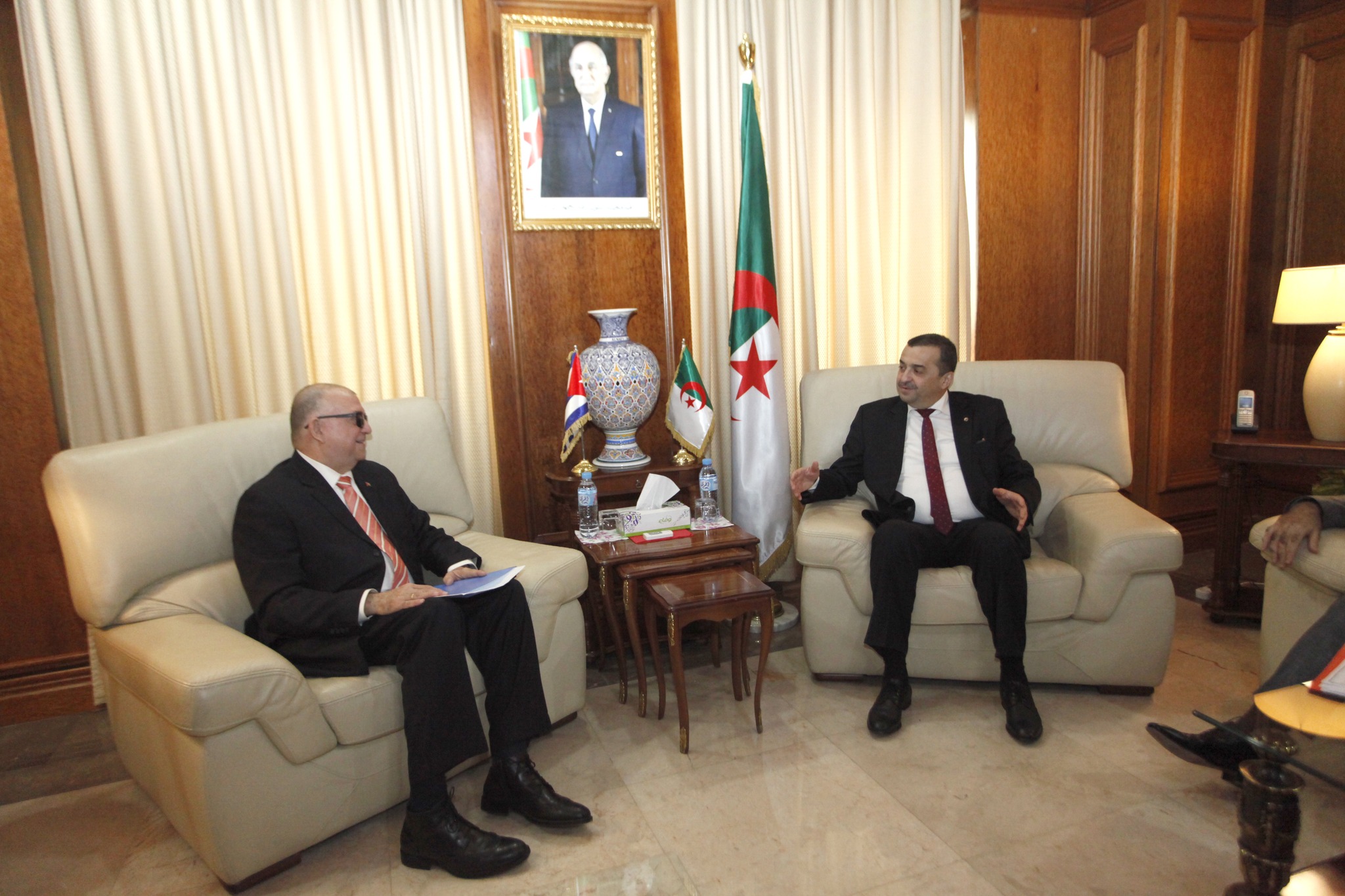 عرقاب يبحث مع السفير الكوبي سبل تعزيز التعاون الثنائي