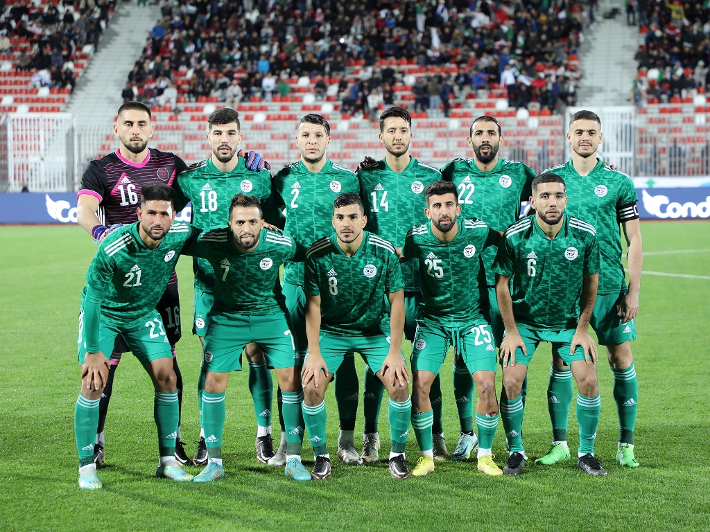 Equipe nationale de football des joueurs locaux