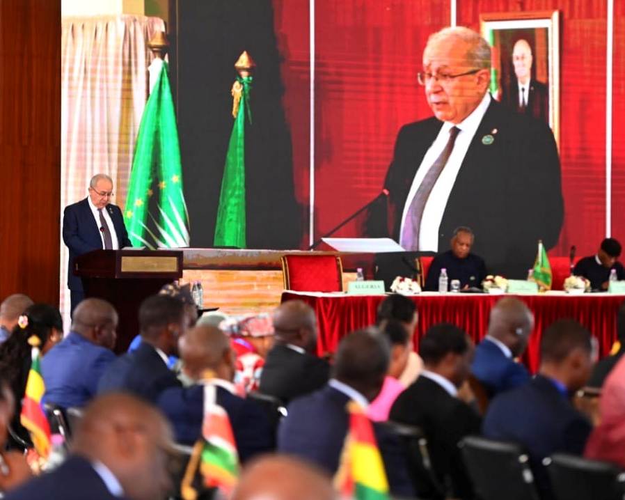 رمطان لعمامرة