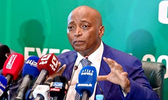 رئيس الكونفدرالية الإفريقية لكرة القدم باتريس موتسبي