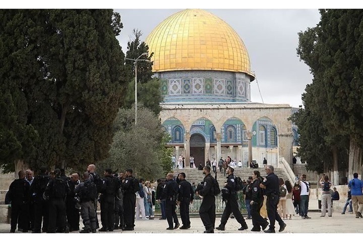 اقتحام المسجد الأقصى من قبل مسؤول بالكيان الصهيوني 