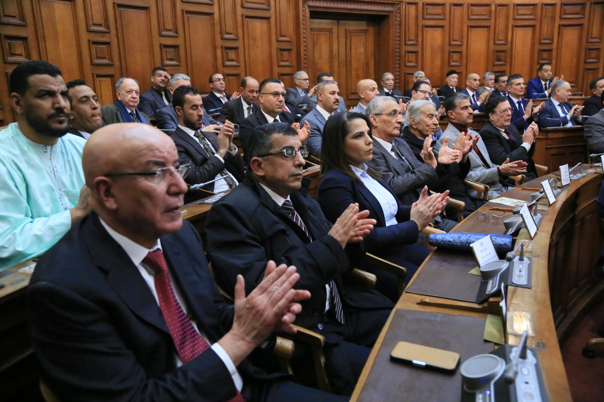 أعضاء مجلس الأمة يرفعون رسالة عرفان وتقدير الى رئيس الجمهورية