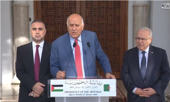 أمين سر اللجنة المركزية لحركة فتح الفلسطينية جبريل الرجوب