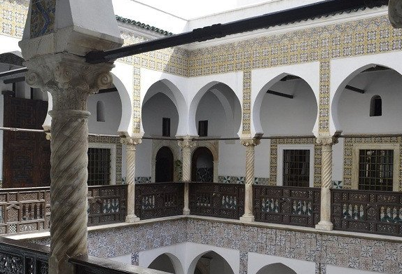 معرض جماعي للرسم