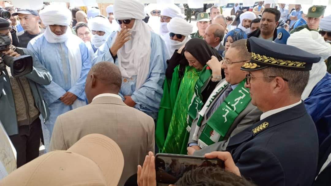 وزير الداخلية