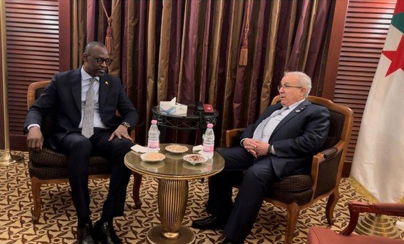 وزير الخارجية رمطان لعمامرة