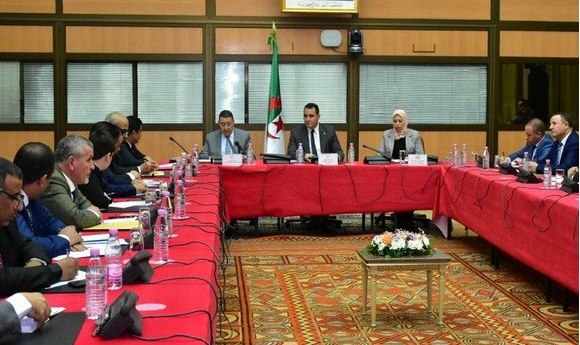 لجنة الإسكان و التجهيز والري والتهيئة العمرانية بالمجلس الشعبي الوطني