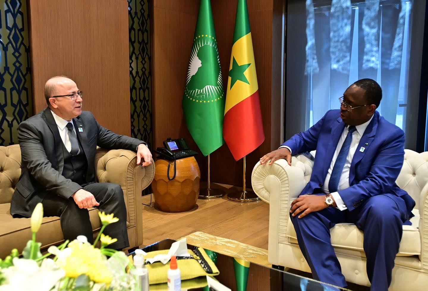 Aïmene Benabderrahmane avec le président sénégalais Macky Sall