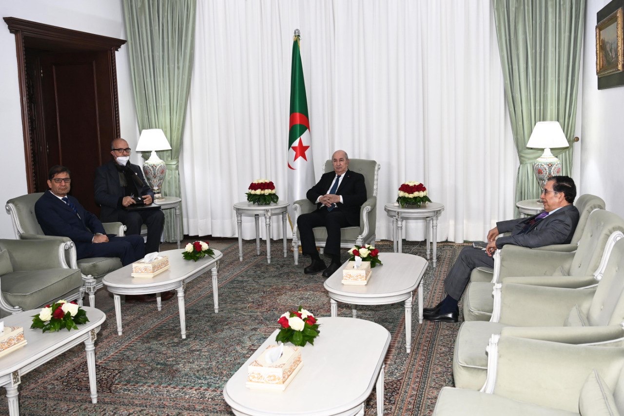 الجزائر-باكستان