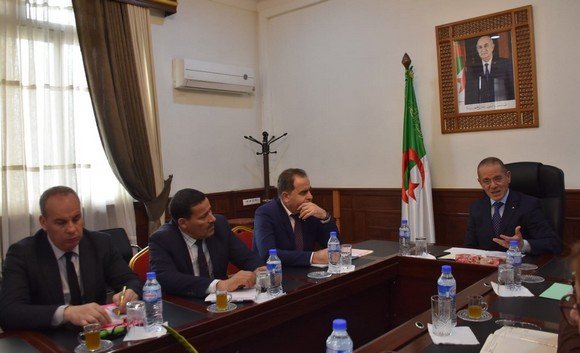 اجتماع وزير الفلاحة حول التموين المنتظم للسوق في رمضان