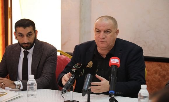 رئيس المرصد الوطني للمجتمع المدني السيد نور الدين بن براهم (يمين)