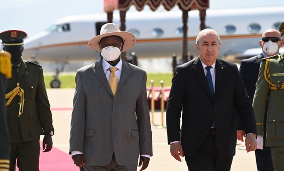 algerie-ouganda-visite.jpg