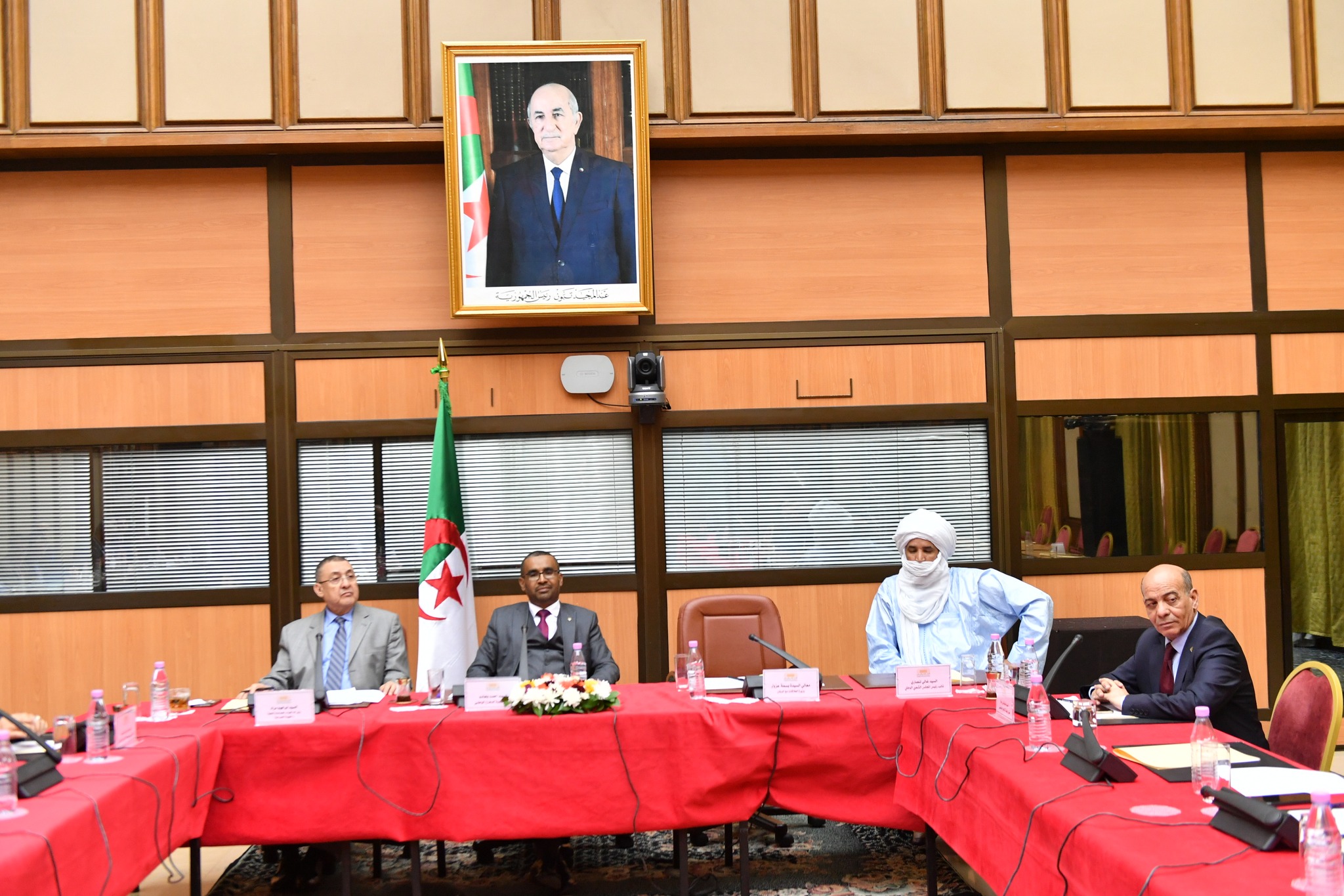 اتخاذ الإجراءات الكفيلة بمجابهة تصاعد الإتجار بالمخدرات والقضاء عليها