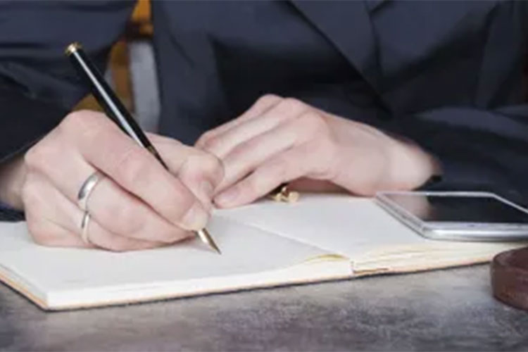 المحضر القضائي