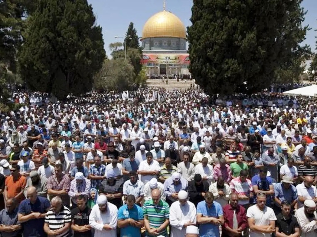 صلاة الجمعة في الأقصى