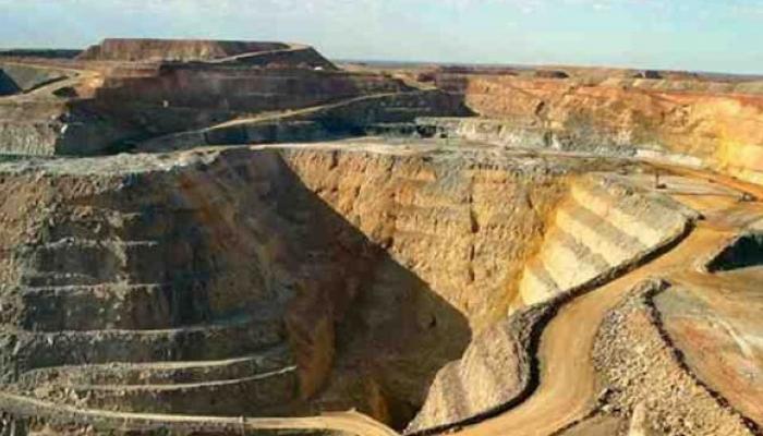 منجم غار جبيلات: شركة مختلطة