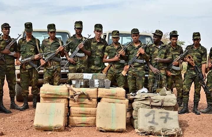الجيش الصحراوي يتلف 800 كلغ من المخدرات قادمة من المغرب