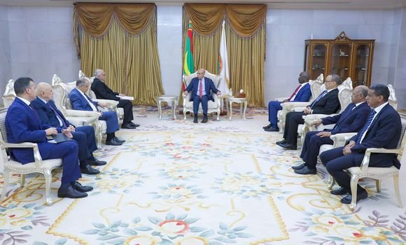 عطاف يستقبل من قبل الرئيس الموريتاني ولد الشيخ الغزواني