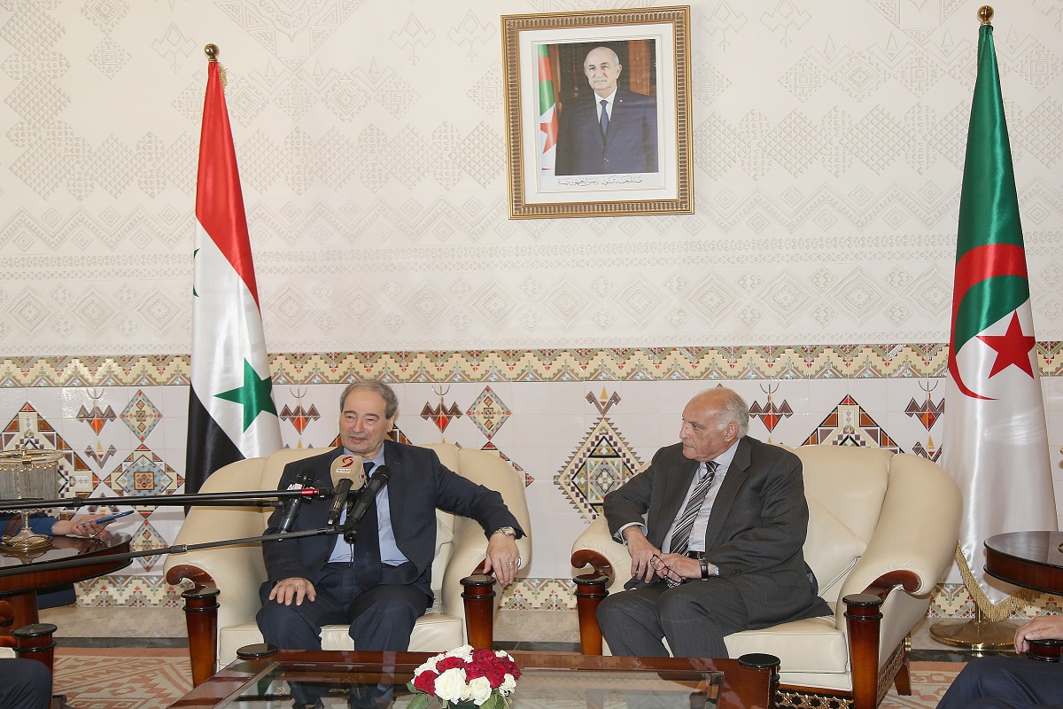 عطاف مستقبلا المقداد