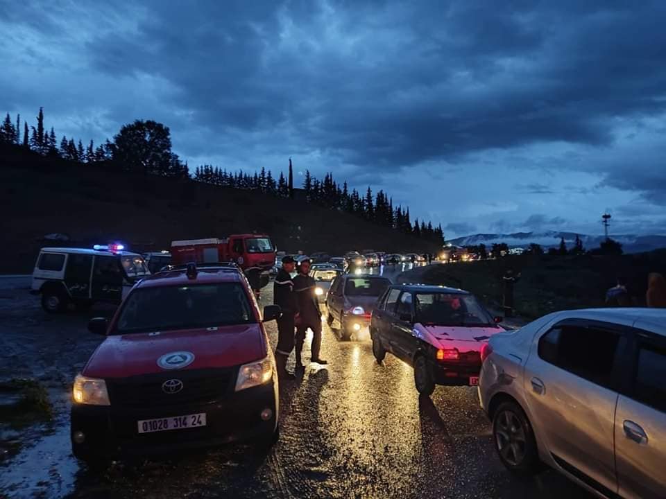 غلق الطرقات بسبب التقلبات الجوية