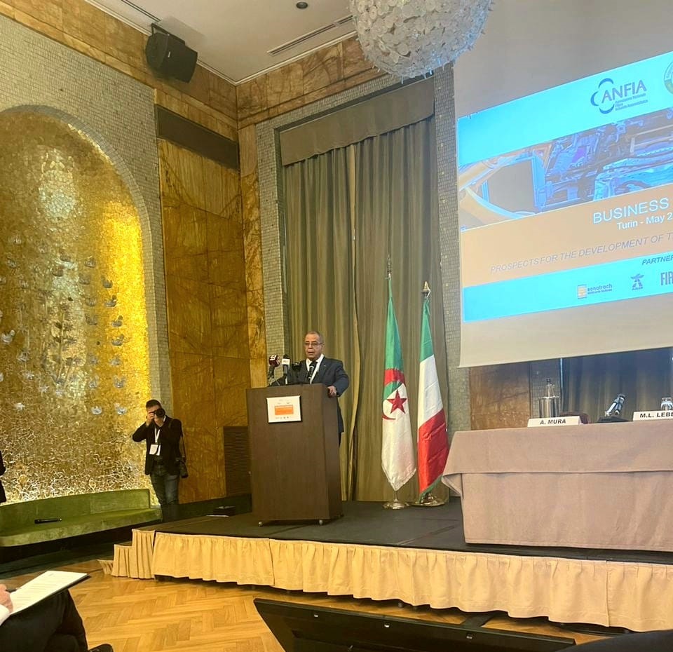 انعقاد المنتدى الاقتصادي حول تطوير صناعة السيارات في الجزائر بايطاليا