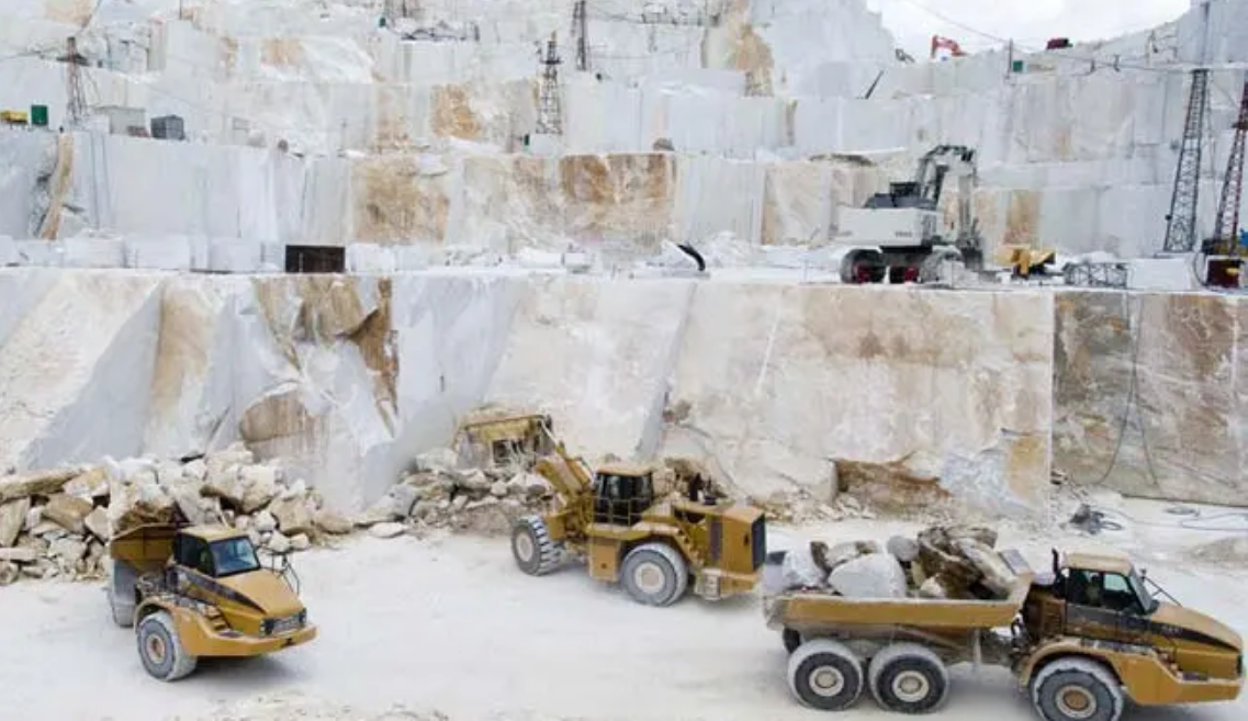 الإستغلال المنجمي للرخام وتحويله