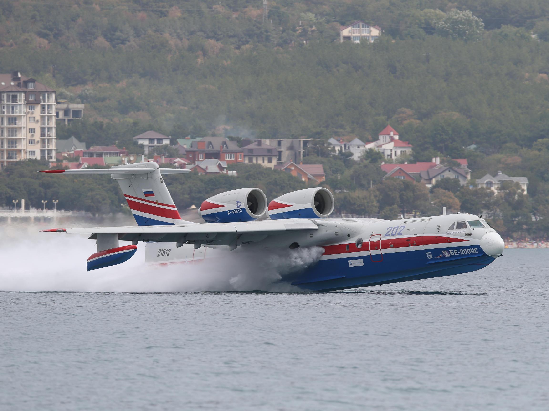Avion bombardier d'eau