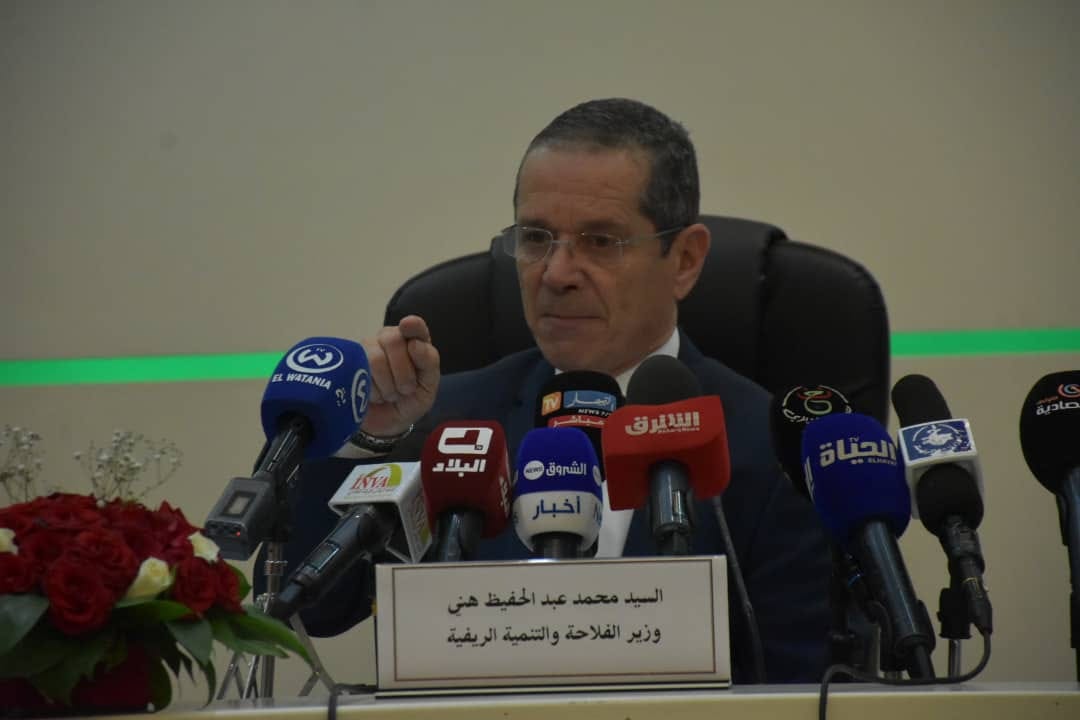 هني يحث إطارات القطاع على تجسيد توصيات الجلسات الوطنية للفلاحة