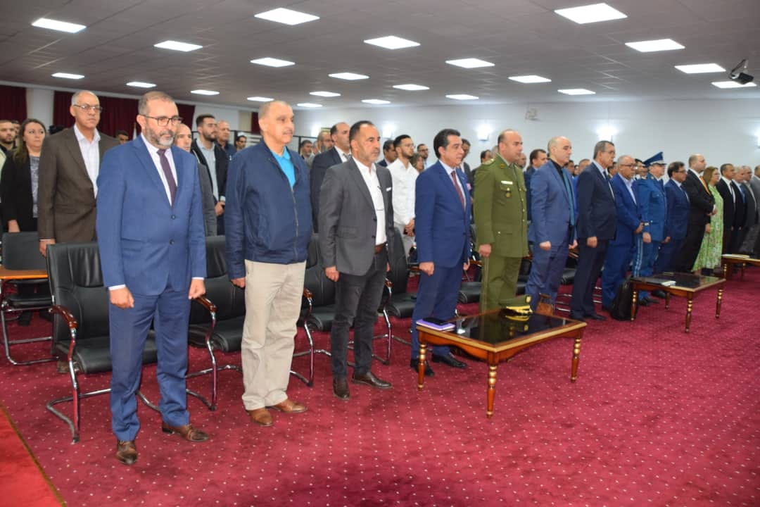 installation à Alger du Haut Comité d'organisation