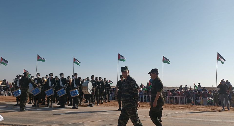 انطلاق الاستعراض العسكري تحت إشراف الرئيس إبراهيم غالي