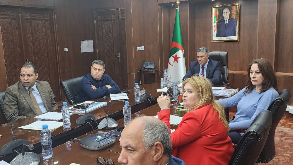 اجتماع تقني تحضيري لوضع حجر الأساس للمدينة الإعلامية