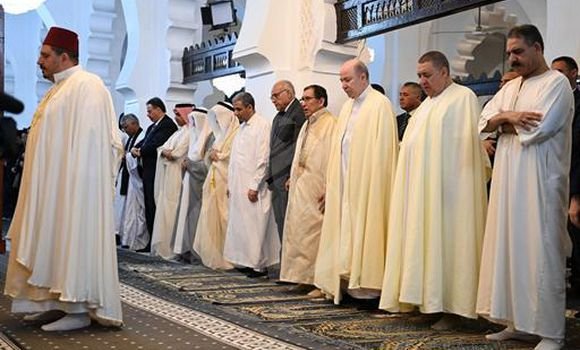 أيمن بن عبد الرحمان يؤدي صلاة العيد بالجامع الكبير