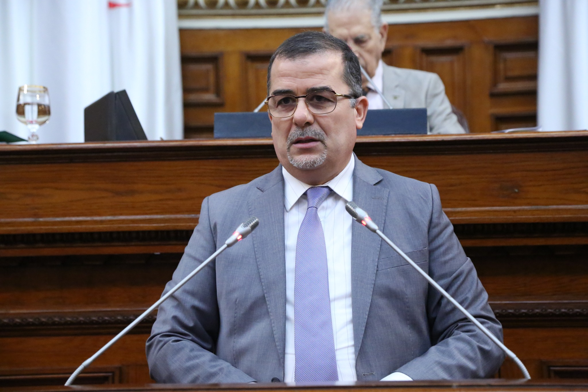 فيصل بن طالب