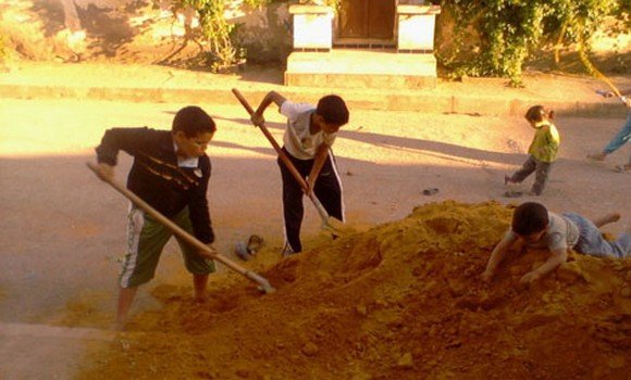 عمالة  الأطفال في الجزائر