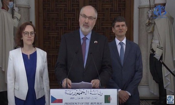 سفير جمهورية التشيك