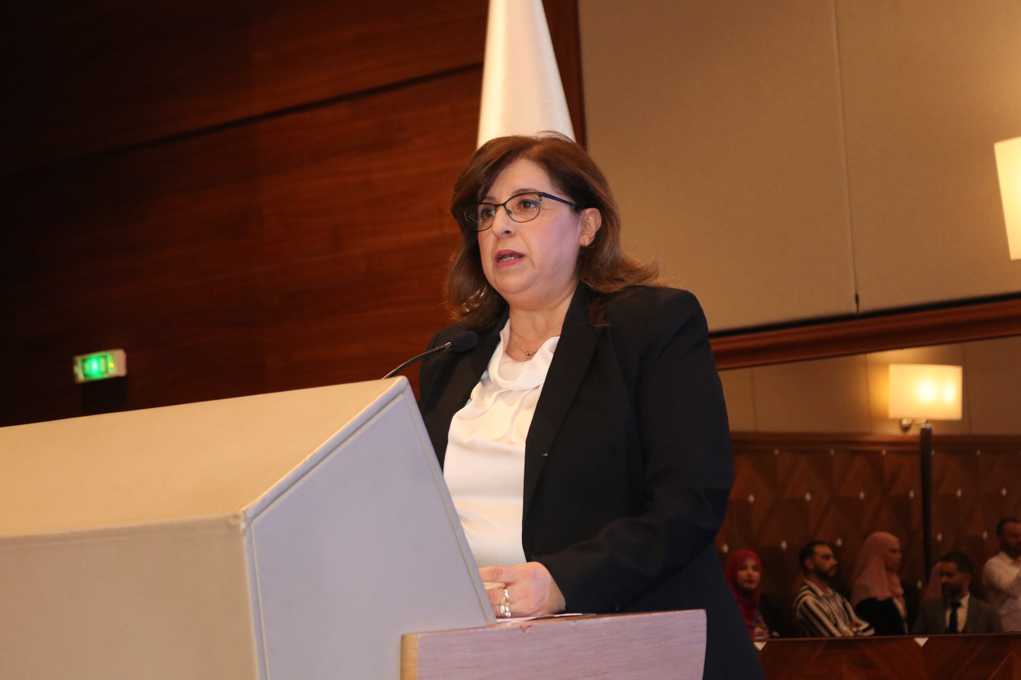 وزيرة البيئة و الطاقات المتجددة